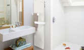 Intuis signature Hug Nativ amb marbre blanc 2025