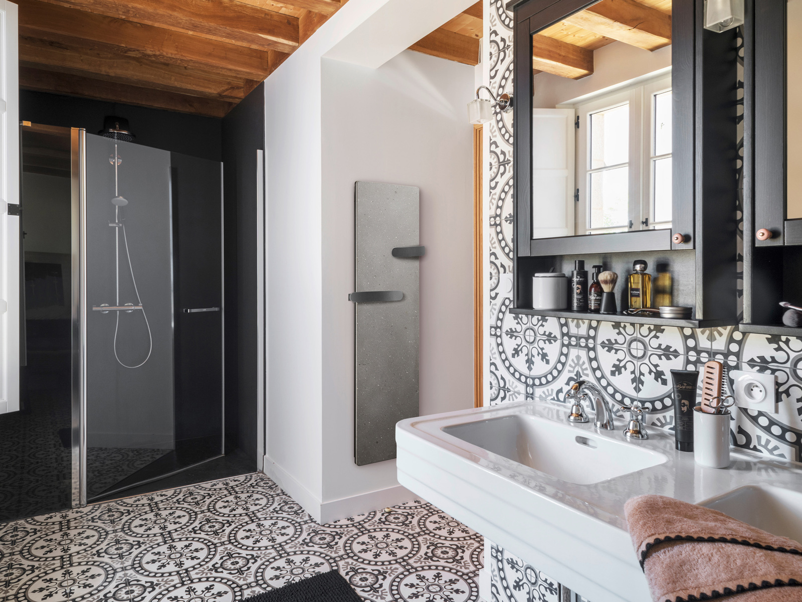 Intuis signature Hug Nativ amb2 Brut de lave 2025