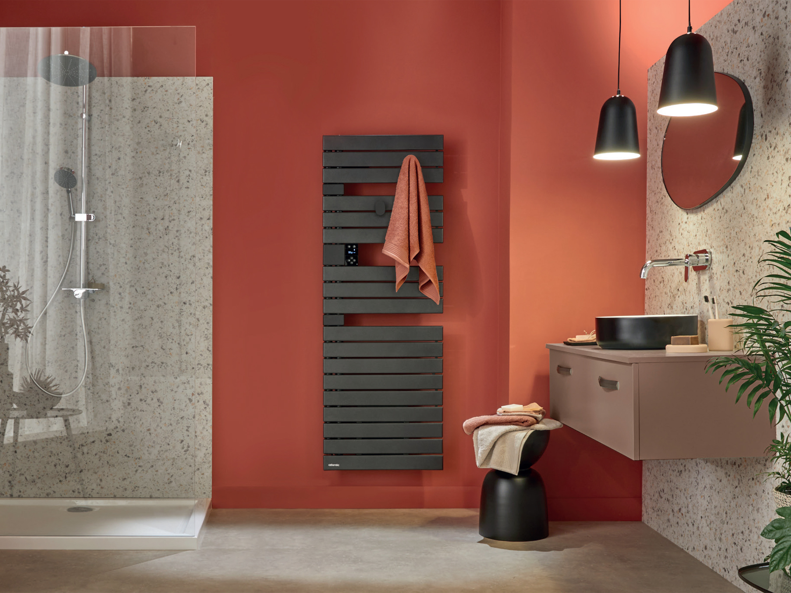 sèche-serviettes Nefertiti anthracite 1750 w 2025 amb mat gauche